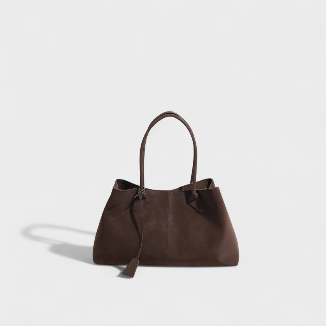 Casandra – Malá Elegantní