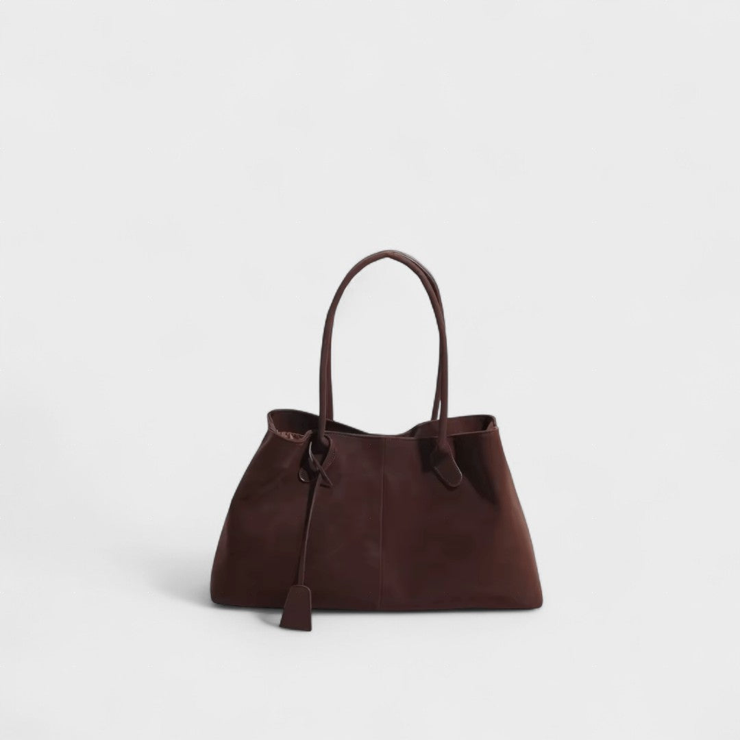 Casandra – Malá Elegantní