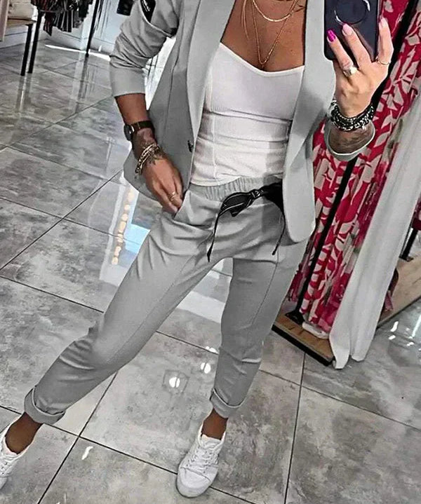 Adriana - Elegantní souprava