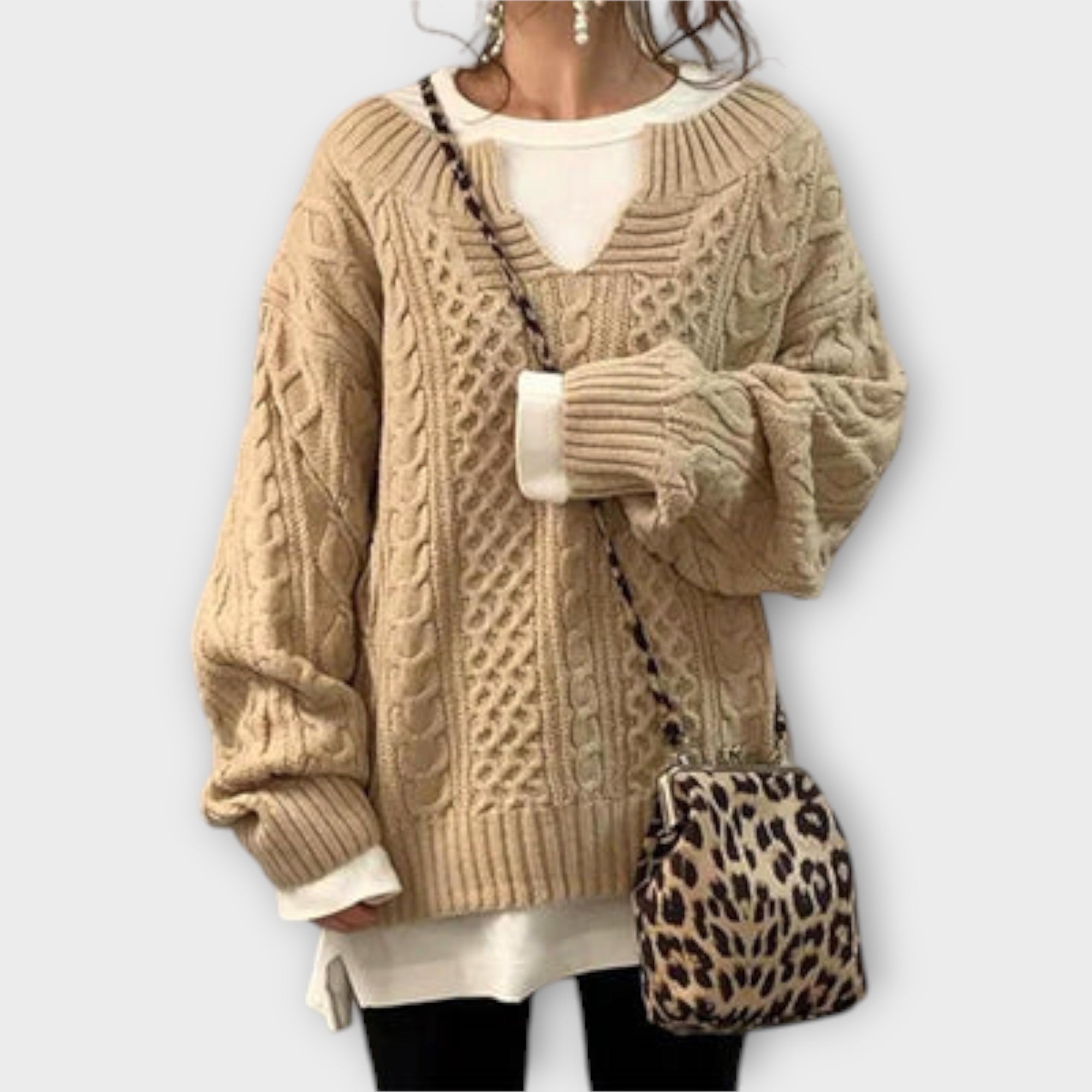 Lili - Oversized Sweater with Cable Knit Design