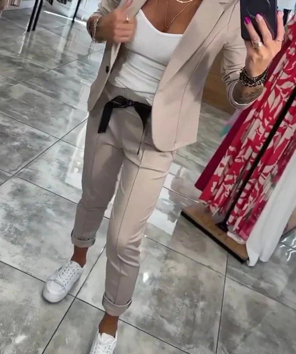 Adriana - Elegantní souprava